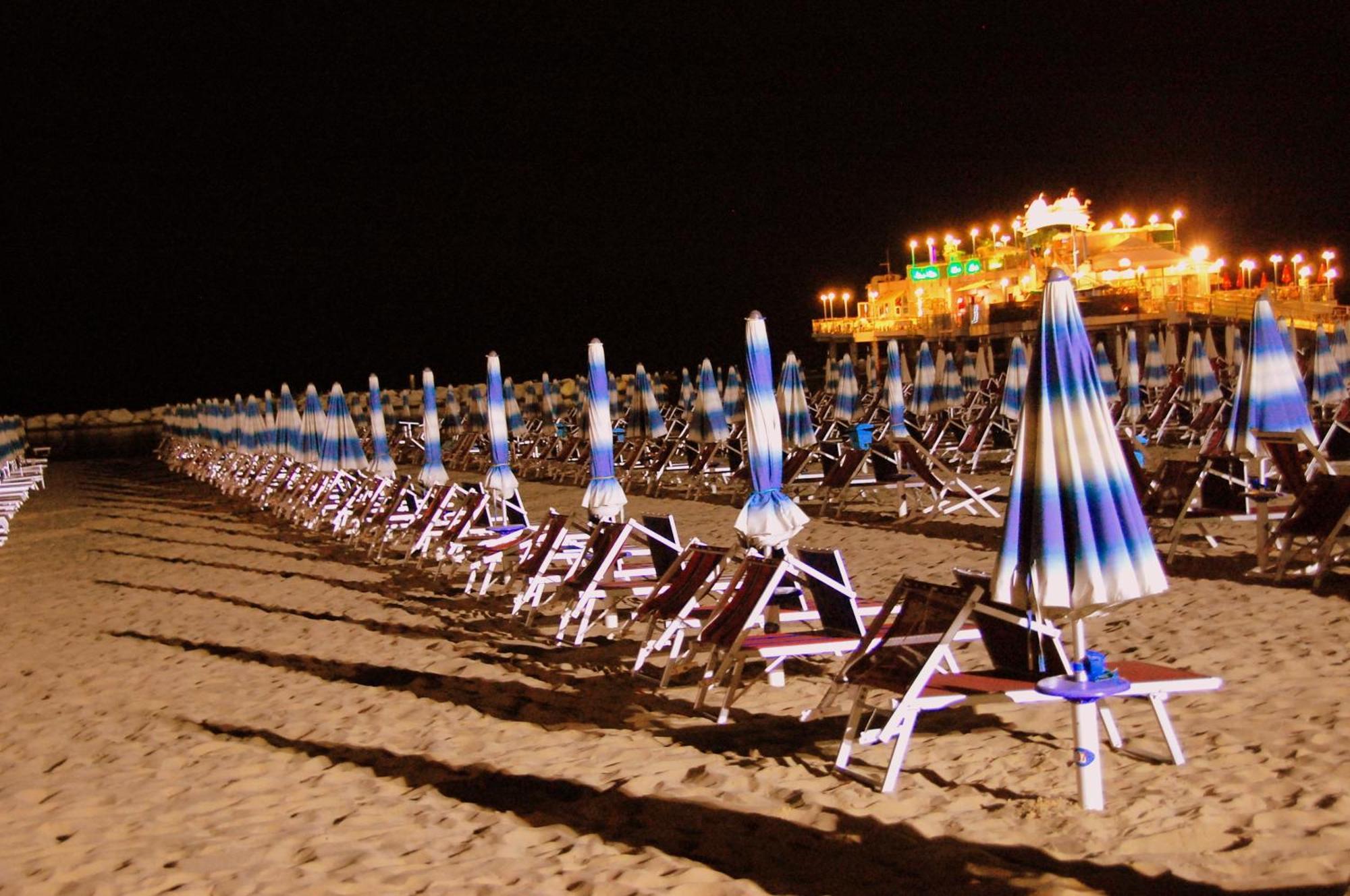 Hotel Nobel Gabicce Mare Esterno foto