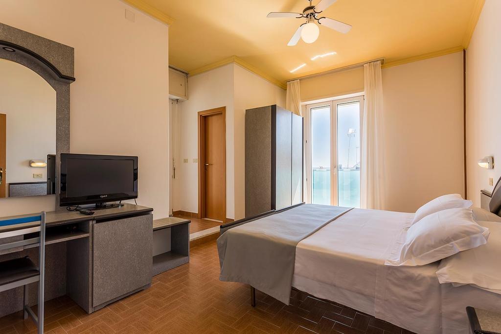 Hotel Nobel Gabicce Mare Esterno foto