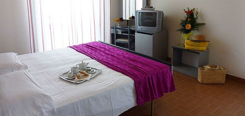 Hotel Nobel Gabicce Mare Esterno foto
