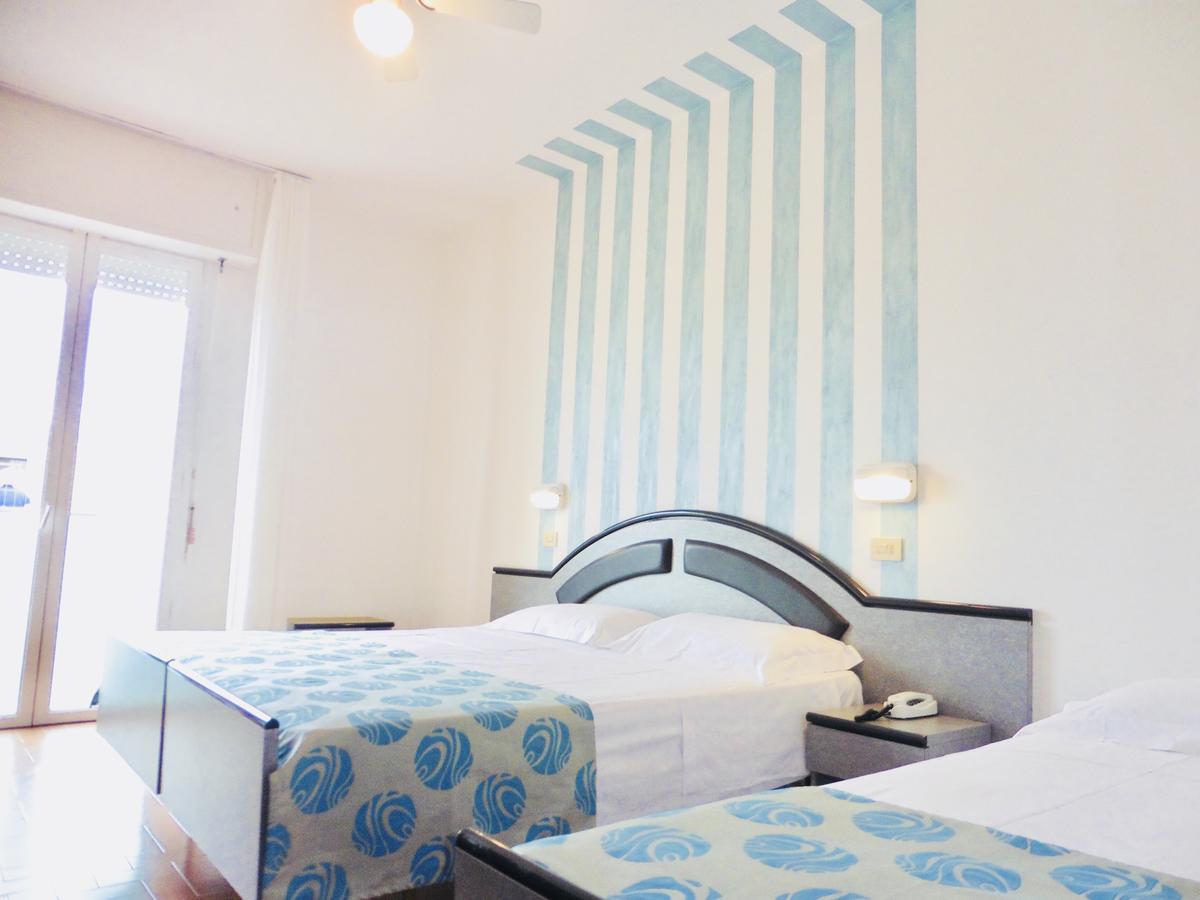 Hotel Nobel Gabicce Mare Esterno foto