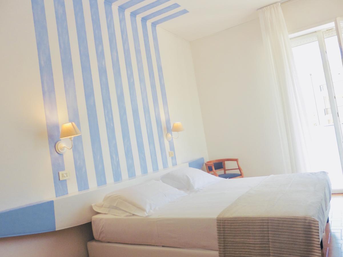 Hotel Nobel Gabicce Mare Esterno foto