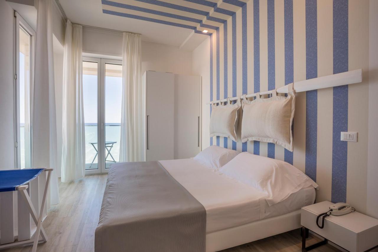 Hotel Nobel Gabicce Mare Esterno foto