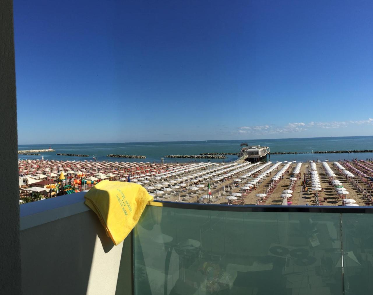 Hotel Nobel Gabicce Mare Esterno foto