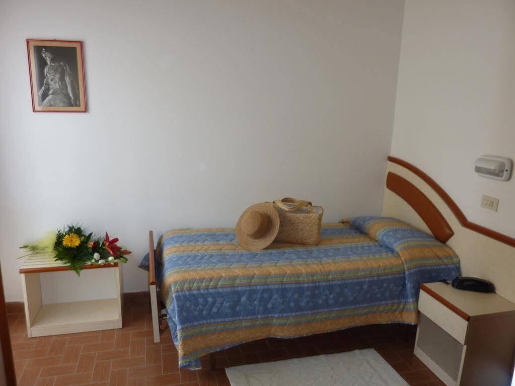 Hotel Nobel Gabicce Mare Esterno foto
